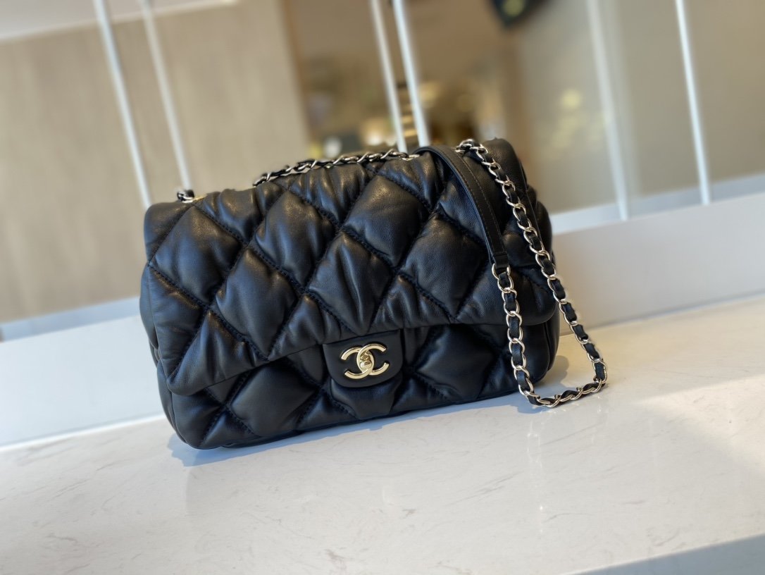 Replica Chanel AS2234 Large Flap Bag Calfskin Gold-Tone Metal Black 20cm