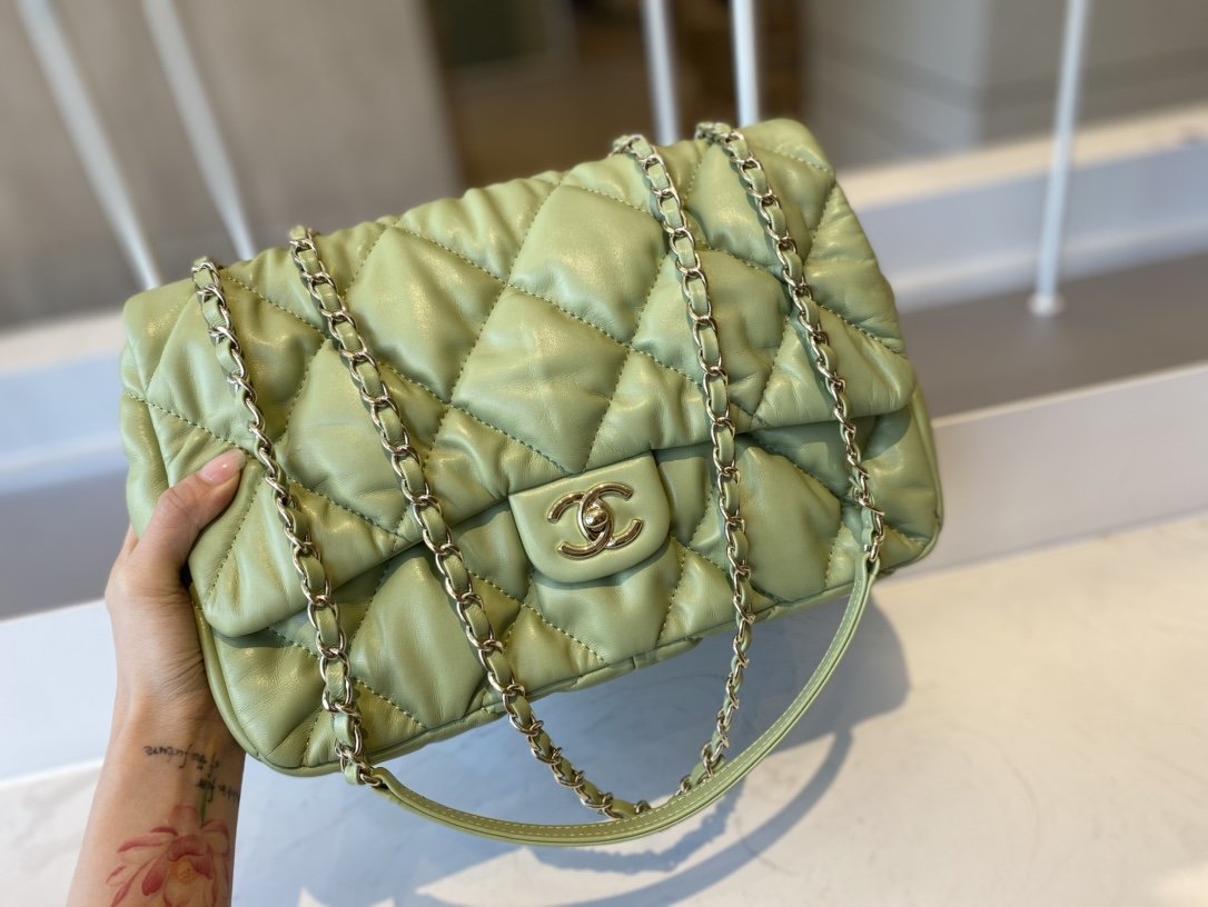 Replica Chanel AS2234 Large Flap Bag Calfskin Gold-Tone Metal Green 20cm