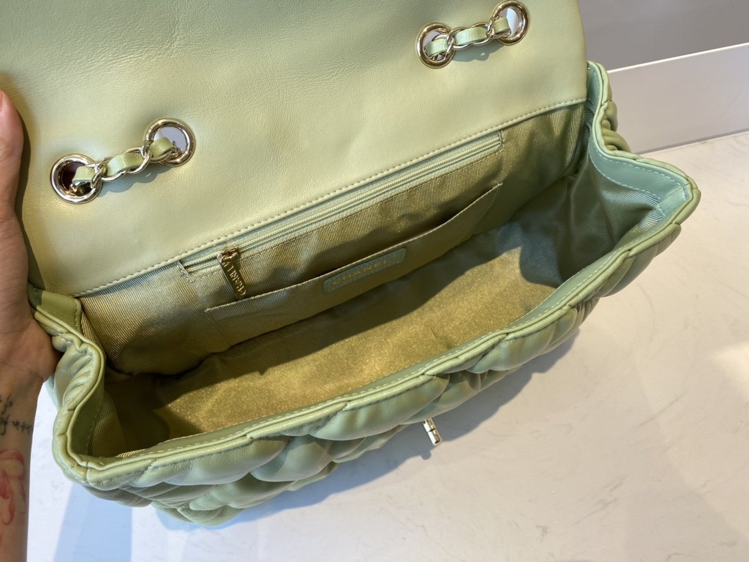 Replica Chanel AS2234 Large Flap Bag Calfskin Gold-Tone Metal Green 20cm