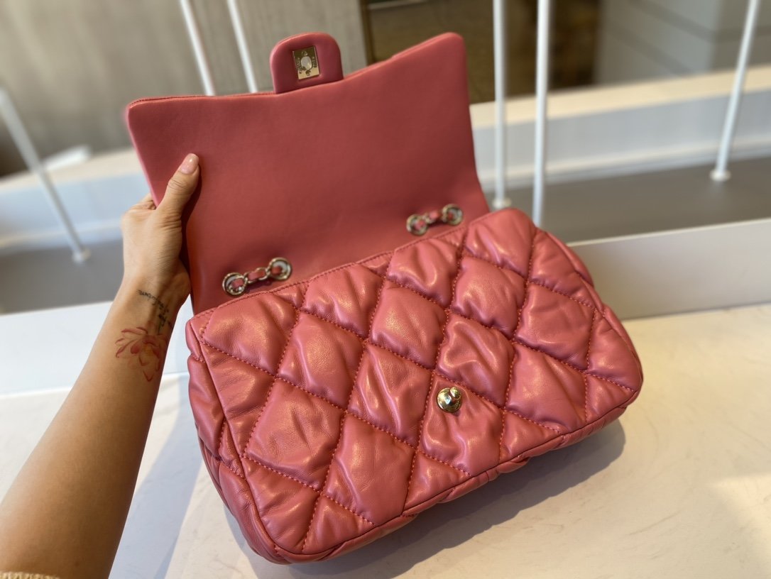 Replica Chanel AS2234 Large Flap Bag Calfskin Gold-Tone Metal Pink 20cm