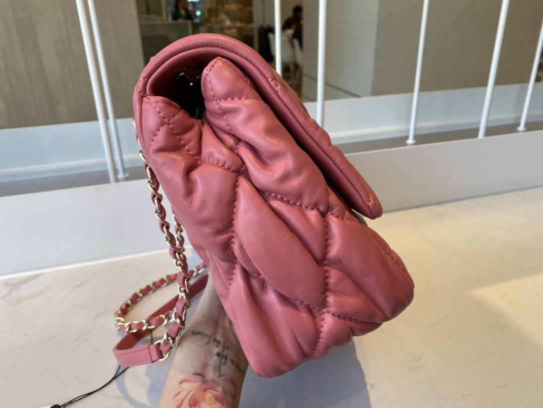 Replica Chanel AS2234 Large Flap Bag Calfskin Gold-Tone Metal Pink 20cm