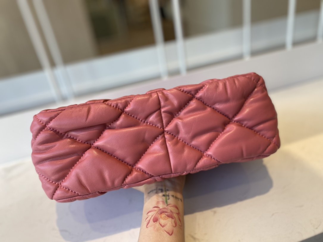 Replica Chanel AS2234 Large Flap Bag Calfskin Gold-Tone Metal Pink 20cm