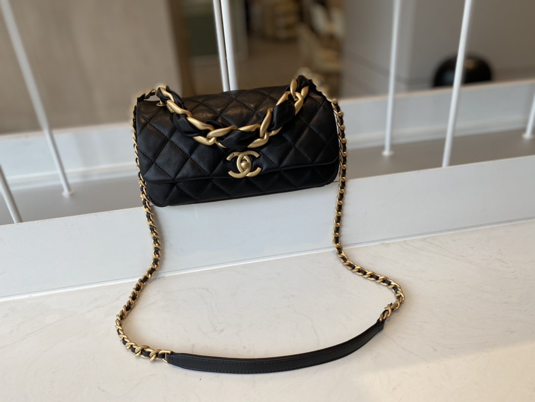 Replica Chanel AS2388 2021 Flap Bag Shiny Lambskin Gold-Tone Metal Black
