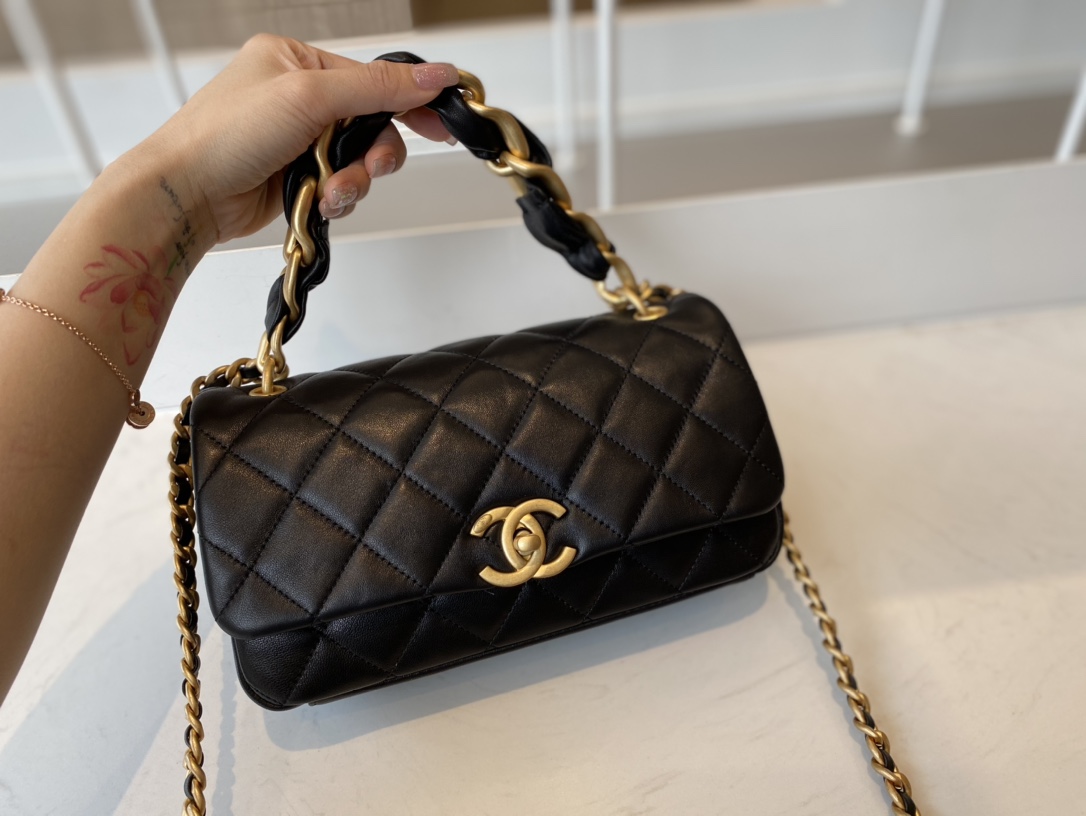 Replica Chanel AS2388 2021 Flap Bag Shiny Lambskin Gold-Tone Metal Black