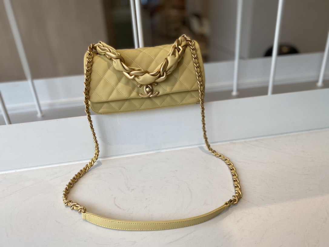 Replica Chanel AS2388 2021 Flap Bag Shiny Lambskin Gold-Tone Metal Yellow