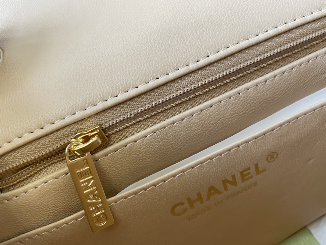 Replica Chanel Clasica Flap Mini Chain Shoulder Bag 17cm Quilted Lambskin With Gold Beige