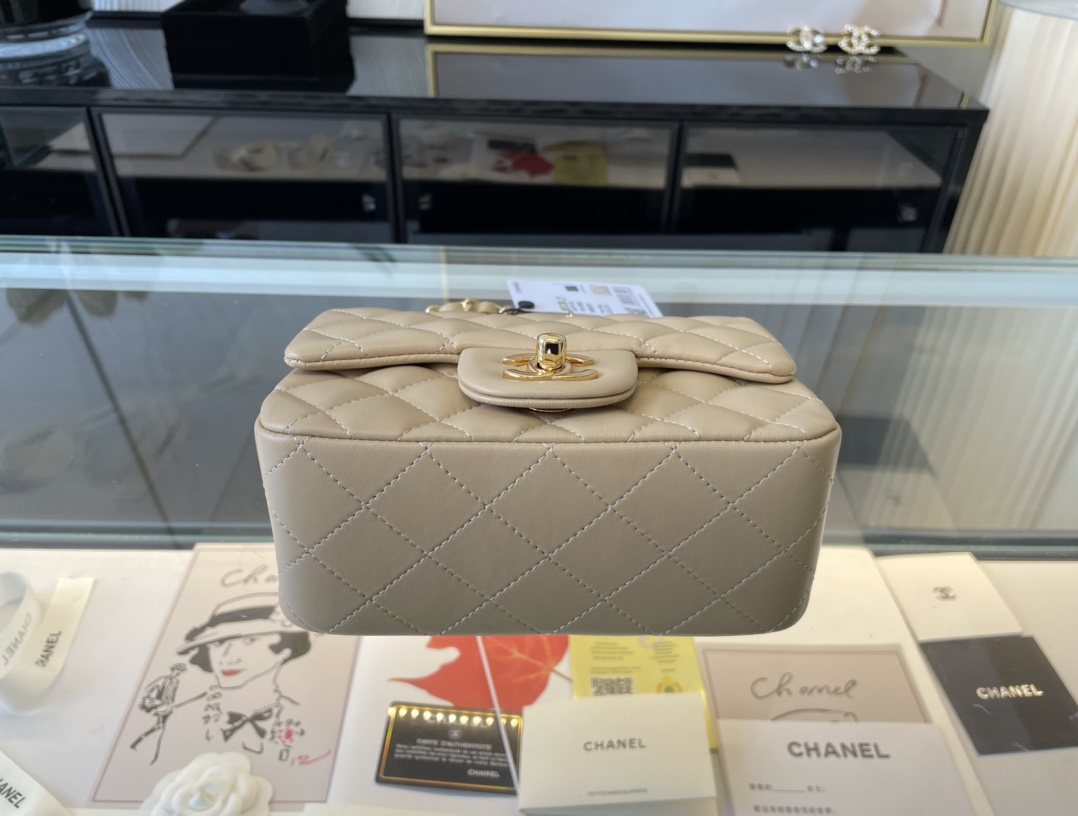 Replica Chanel Clasica Flap Mini Chain Shoulder Bag 17cm Quilted Lambskin With Gold Beige