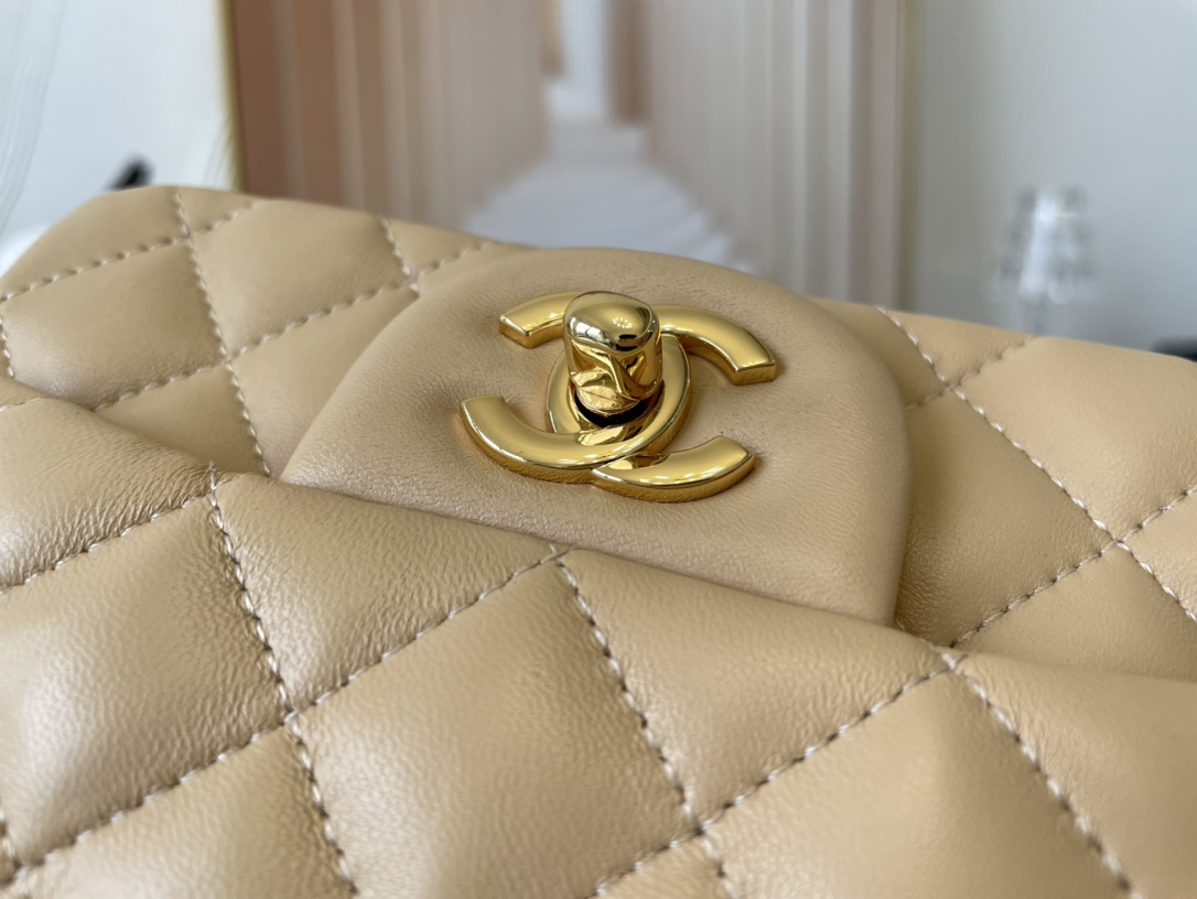 Replica Chanel Clasica Flap Mini Chain Shoulder Bag 17cm Quilted Lambskin With Gold Beige