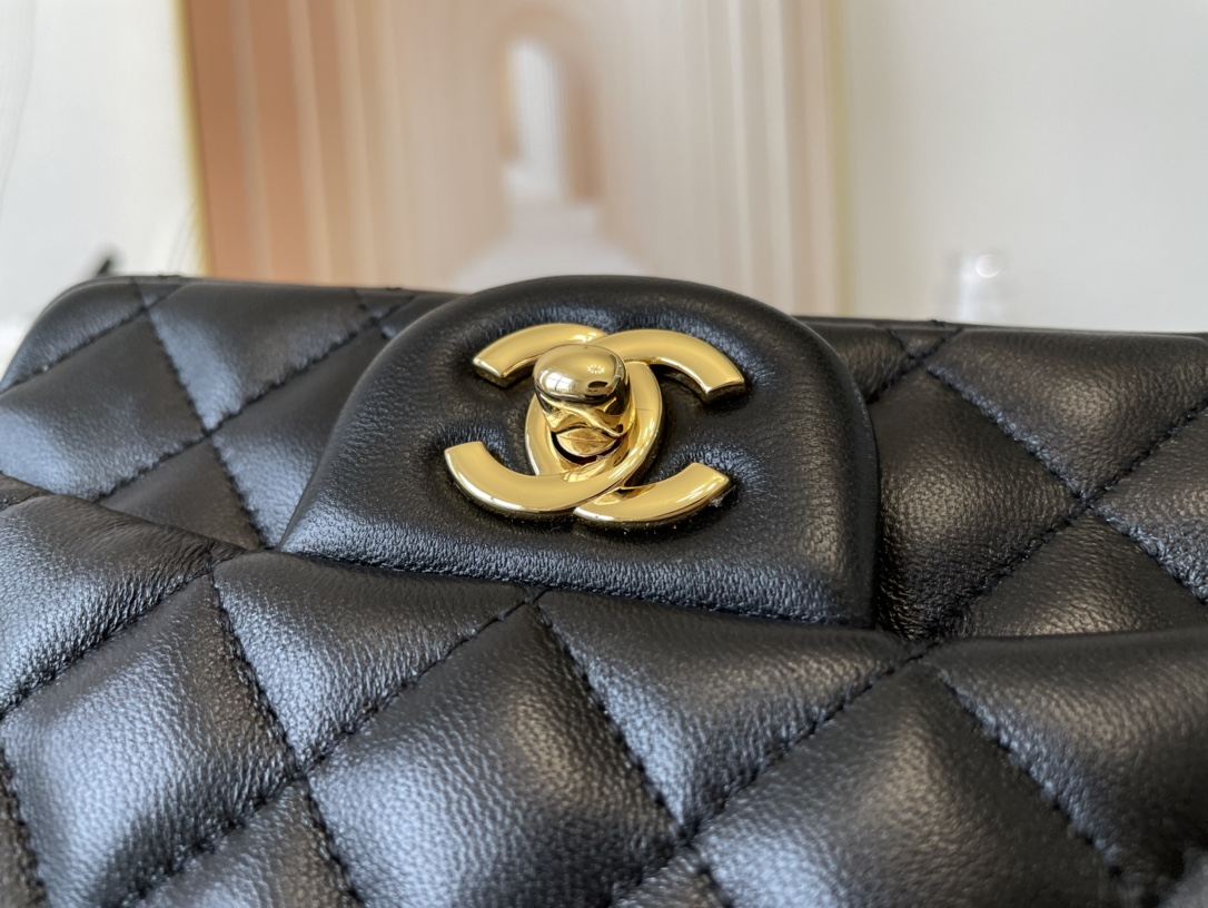 Replica Chanel Clasica Flap Mini Chain Shoulder Bag 17cm Quilted Lambskin With Gold Black