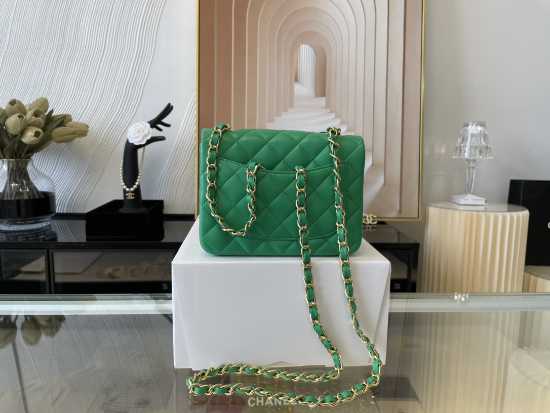 Replica Chanel Clasica Flap Mini Chain Shoulder Bag 17cm Quilted Lambskin With Gold Green