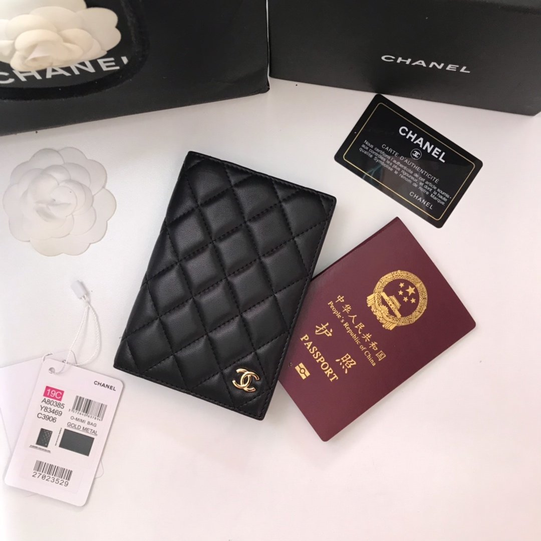 Replica Chanel Classic Passport Holder Features Grained Calfskin Gold-Tone Metal