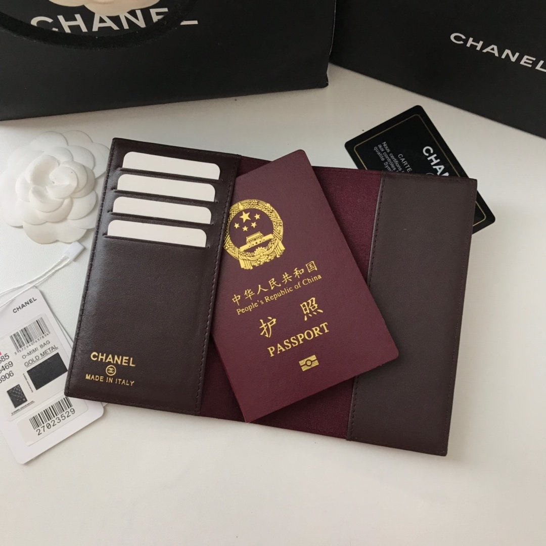 Replica Chanel Classic Passport Holder Features Grained Calfskin Gold-Tone Metal