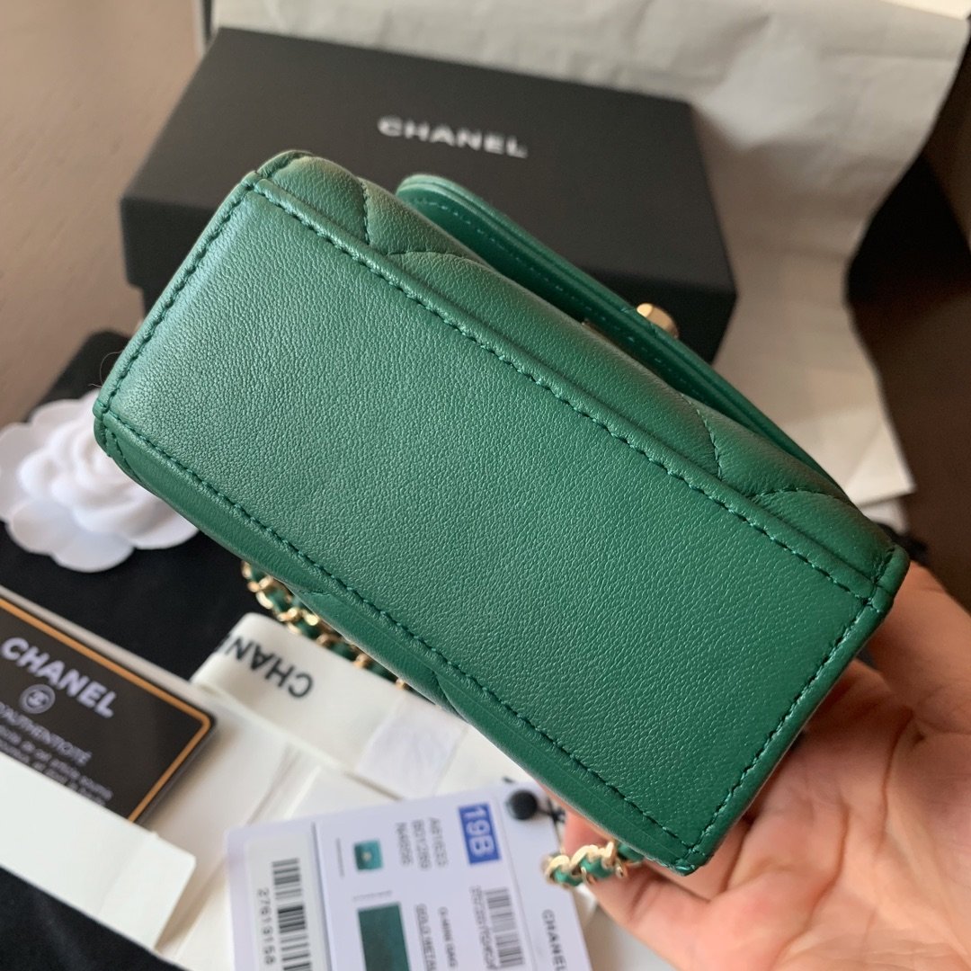 Replica Chanel Ohanel Trendy Mini Wallet on Chain Lambskin Gold-Tone Metal Green