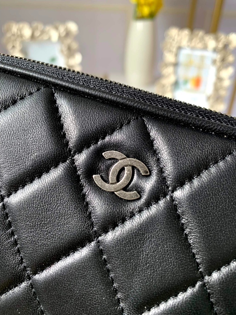 Replica Chanel Women Cosmetic Bag Black Leather