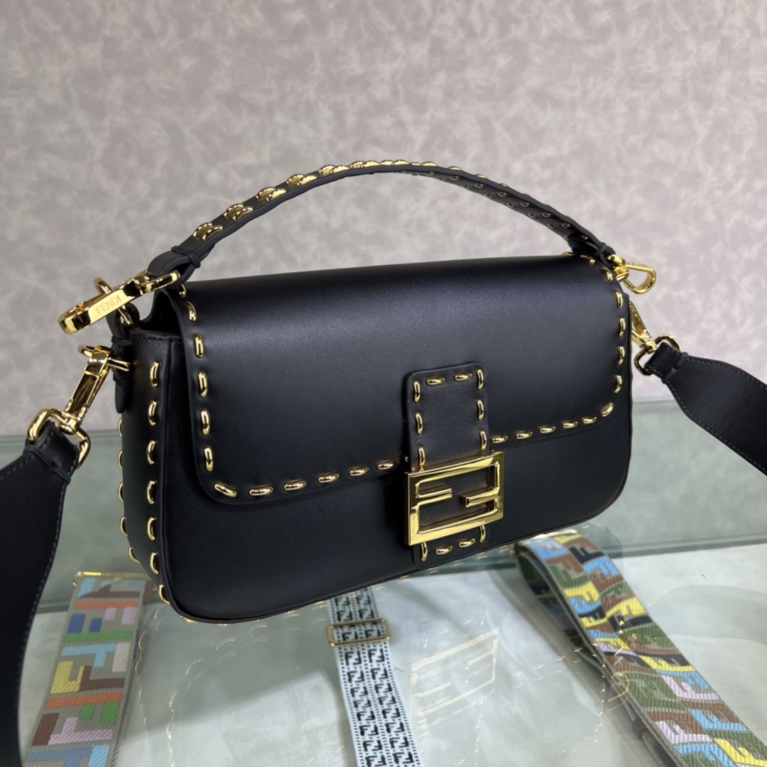 Replica Fendi Baguette Black Leather Bag with Metal Stitch Stitching and Decorated with FF Clasp Price Online