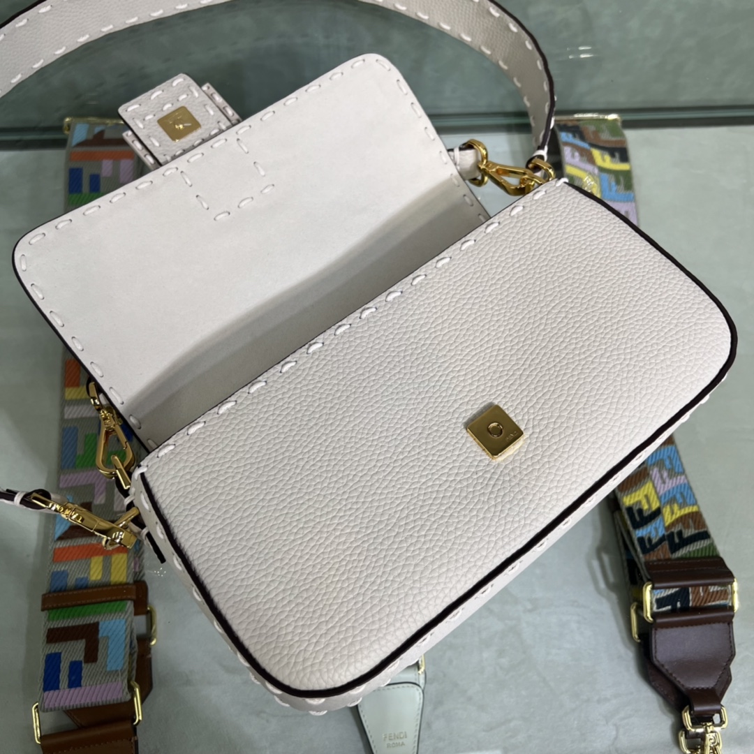 Replica Fendi Baguette White Full Grain Leather Bag with Hand Stitching and Decorated with an FF Clasp Price Online