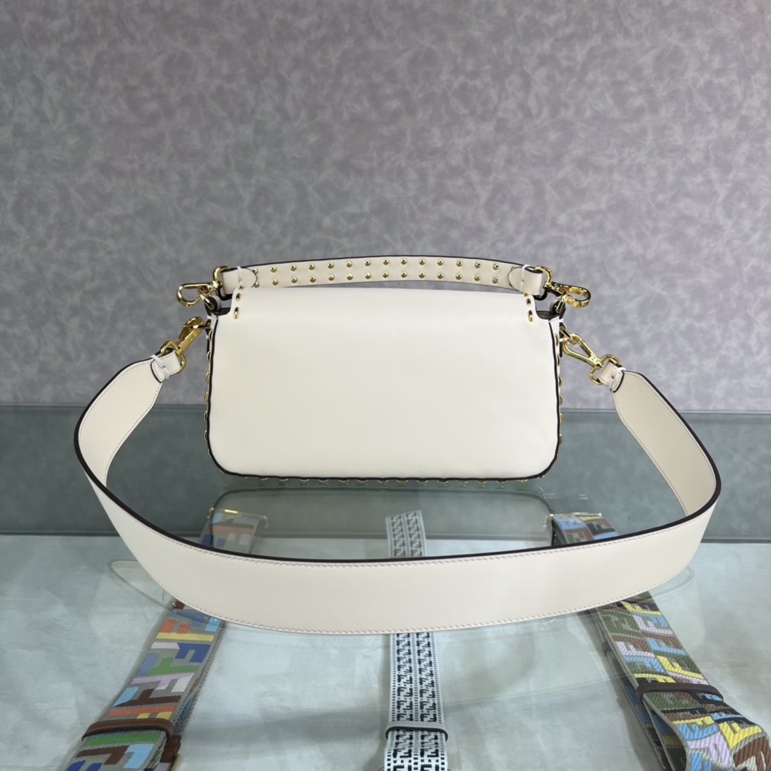 Replica Fendi Baguette White Leather Bag with Metal Stitch Stitching and Decorated with FF Clasp Price Online