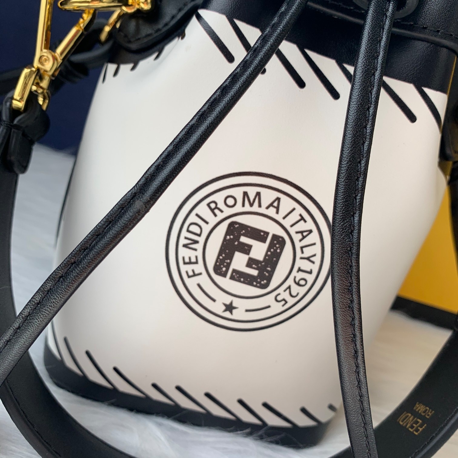 Replica Fendi Mon Tresor Small Bucket Bag With Fendi Logo White Canvas Mini Bag