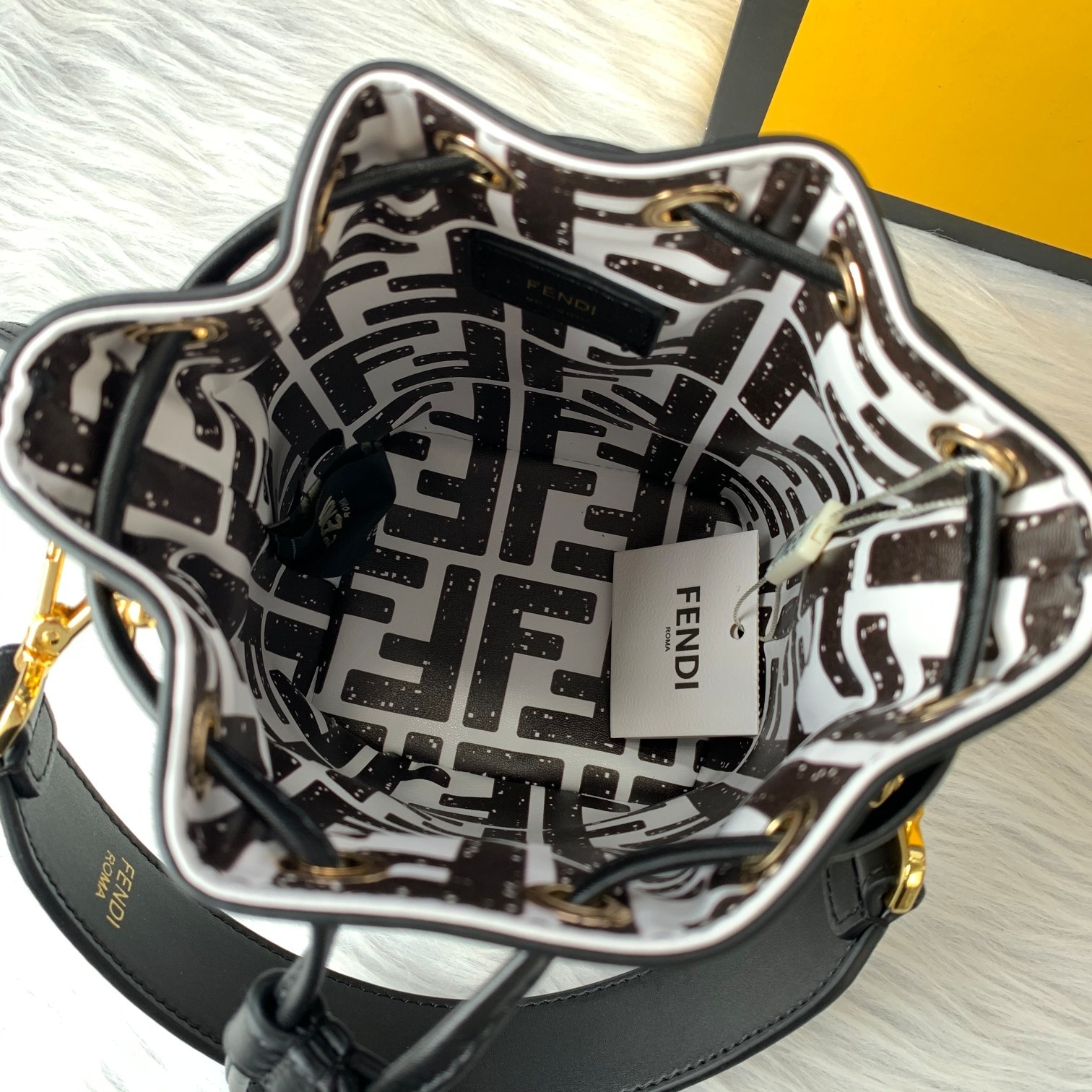 Replica Fendi Mon Tresor Small Bucket Bag With Fendi Logo White Canvas Mini Bag