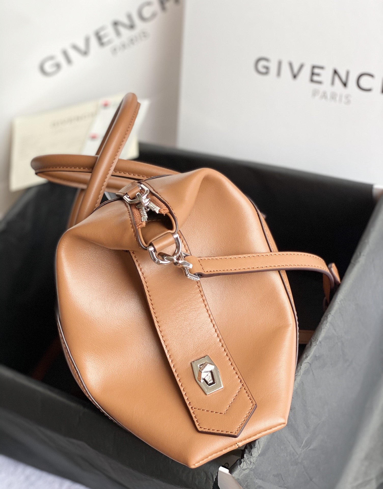 Replica Givenchy Antigona Soft Bag in Smooth Leather Coffee