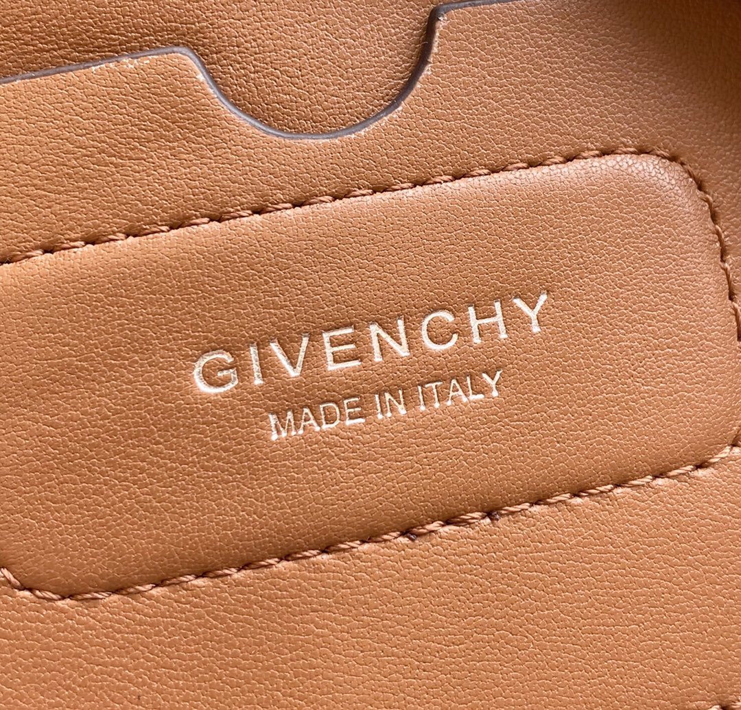 Replica Givenchy Antigona Soft Bag in Smooth Leather Coffee