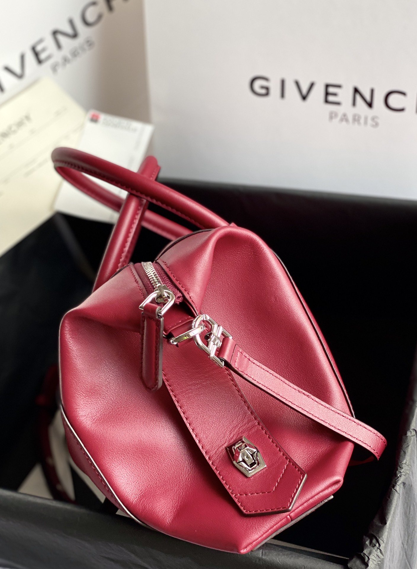 Replica Givenchy Antigona Soft Bag in Smooth Leather Red