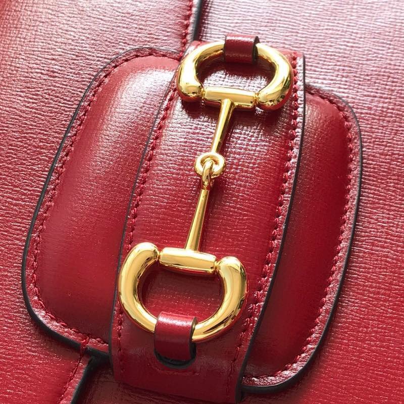 Replica Gucci 1955 Horsebit Shoulder Bag Red Textured Leather with a Vintage Effect 602204