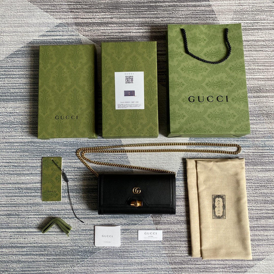 Replica Gucci 658243 Diana Chain Wallet with Bamboo Black Leather