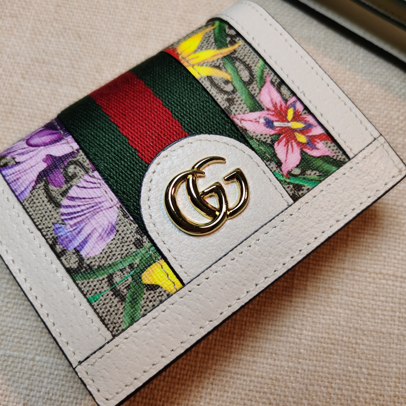 Replica Gucci Card Case Wallet White 523155