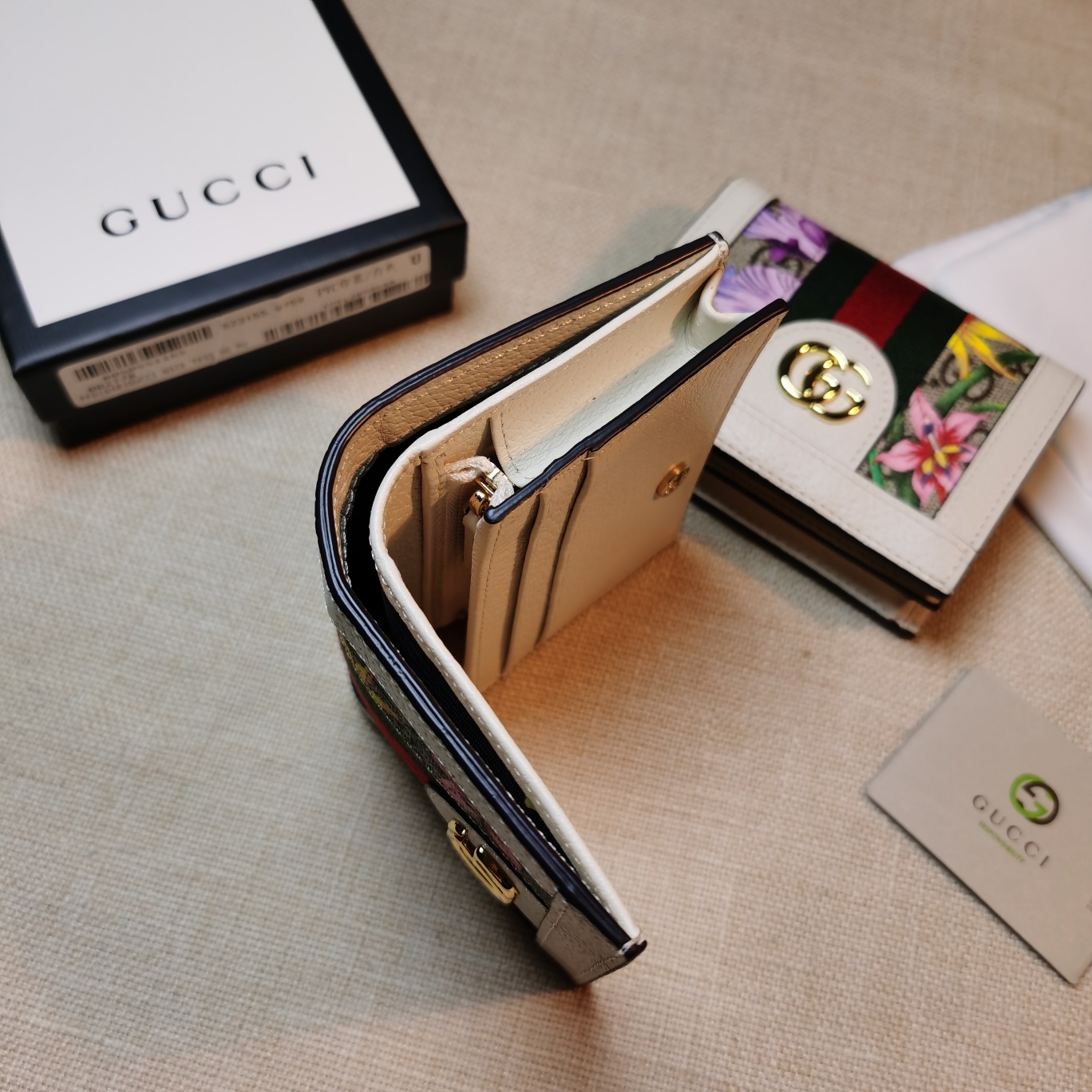 Replica Gucci Card Case Wallet White 523155