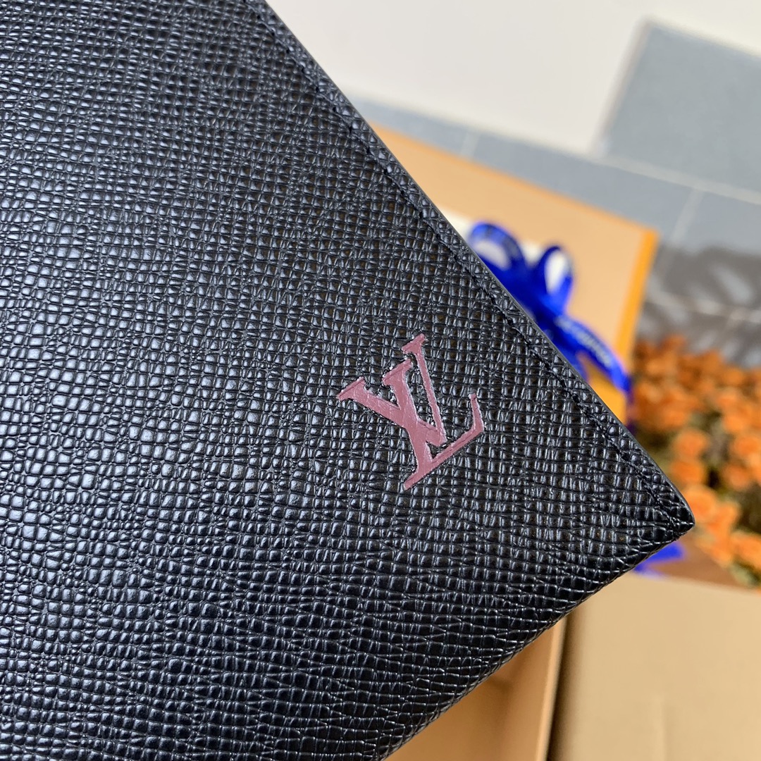 Replica LV Toiletry Pouch 26 in Monogram 006