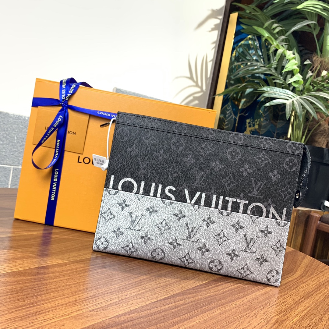 Replica LV Toiletry Pouch 26 in Monogram 015