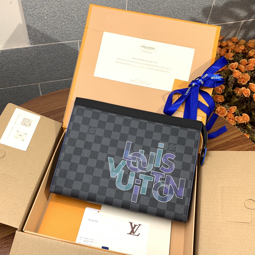 Replica LV Toiletry Pouch 26 in Monogram 018