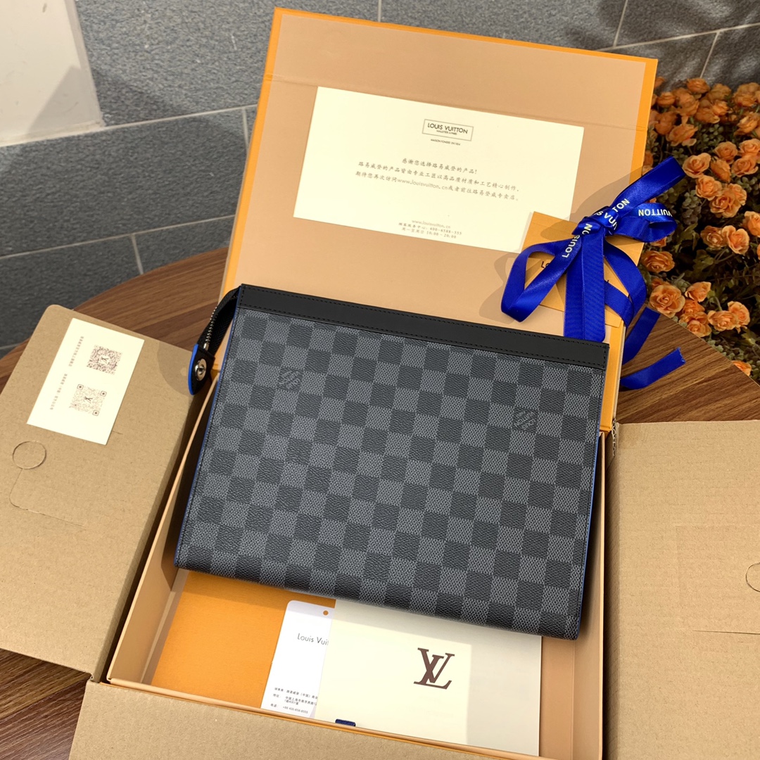 Replica LV Toiletry Pouch 26 in Monogram 018