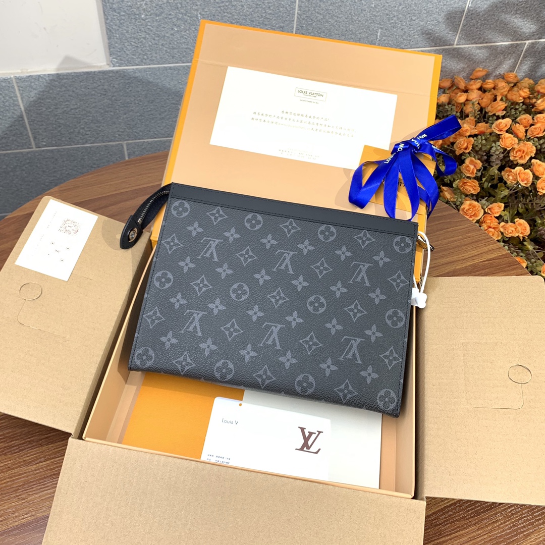 Replica LV Toiletry Pouch 26 in Monogram 019