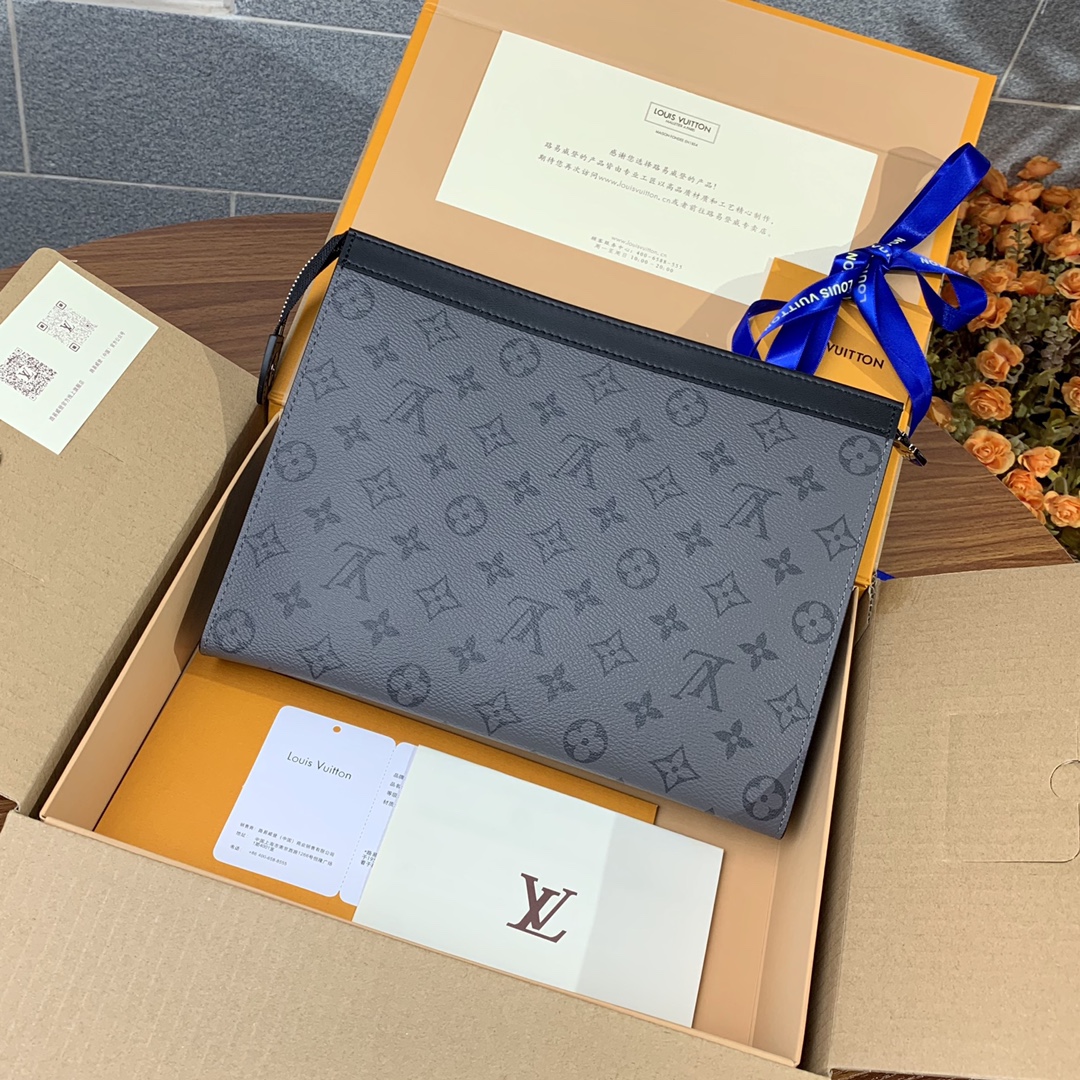 Replica LV Toiletry Pouch 26 in Monogram 027