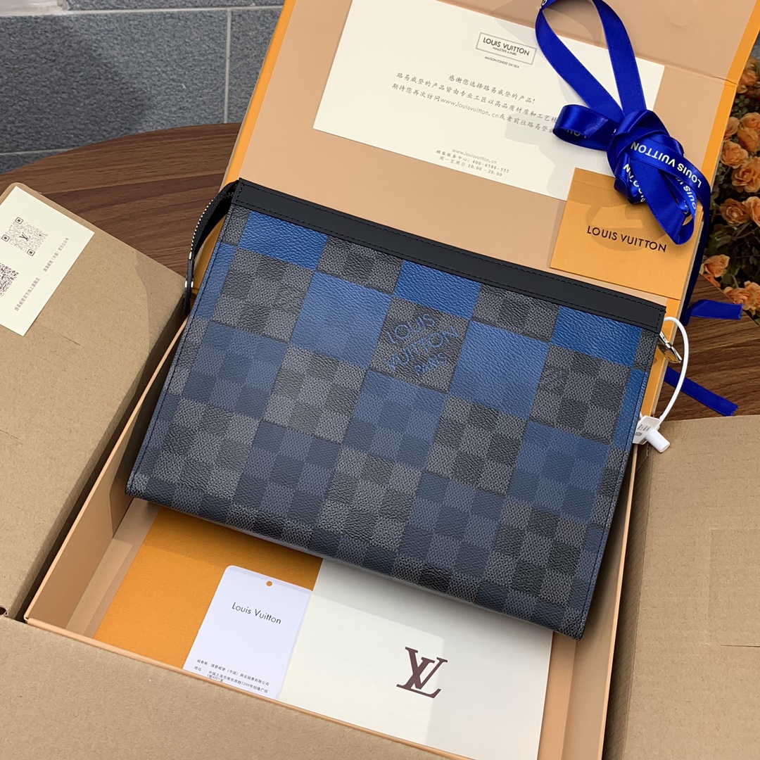 Replica LV Toiletry Pouch 26 in Monogram 030