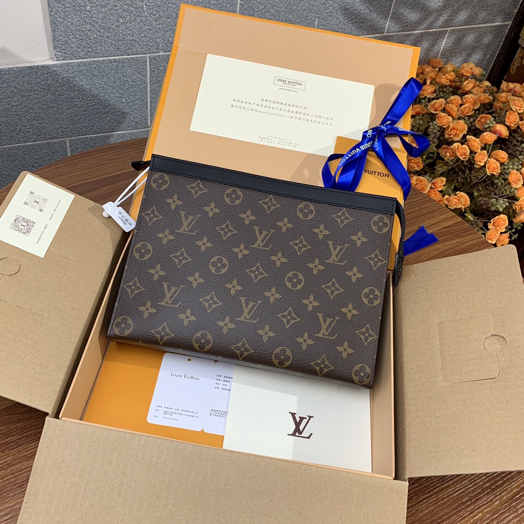 Replica LV Toiletry Pouch 26 in Monogram 031