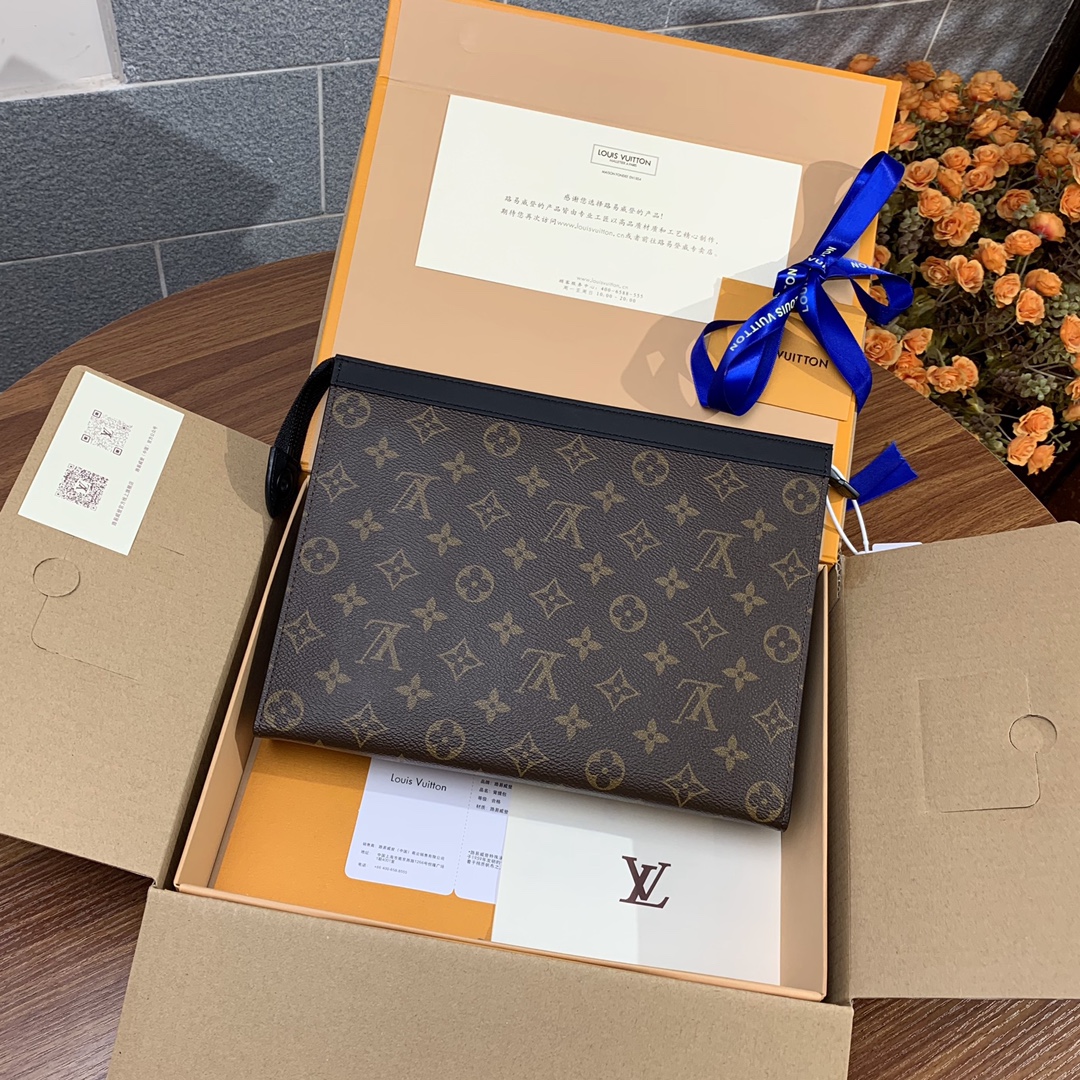 Replica LV Toiletry Pouch 26 in Monogram 031