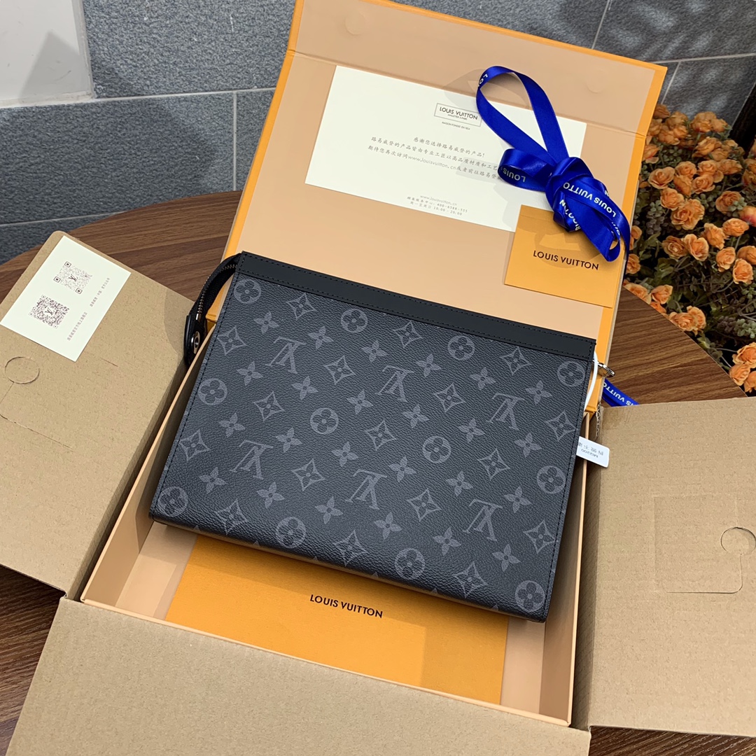 Replica LV Toiletry Pouch 26 in Monogram 033