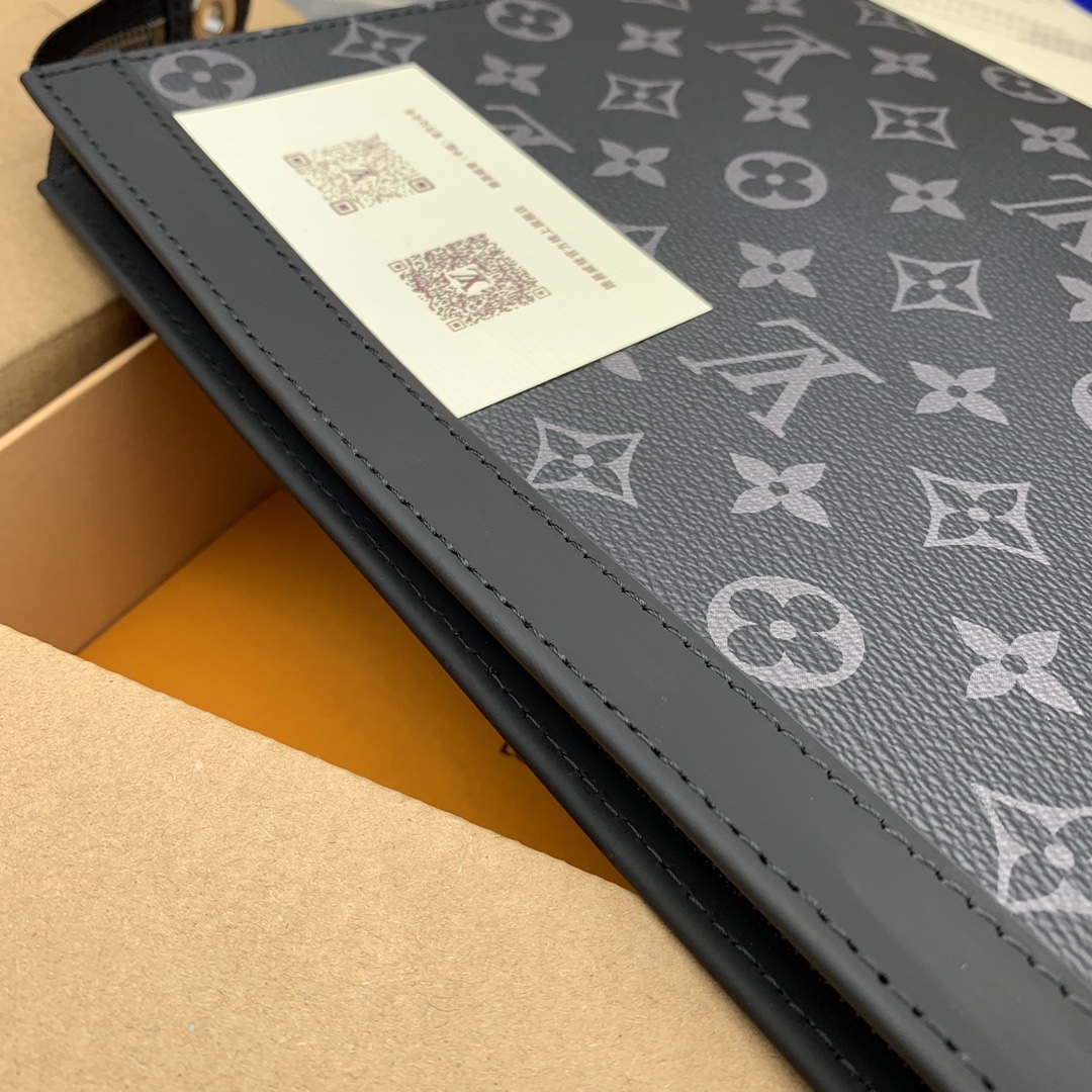 Replica LV Toiletry Pouch 26 in Monogram 033