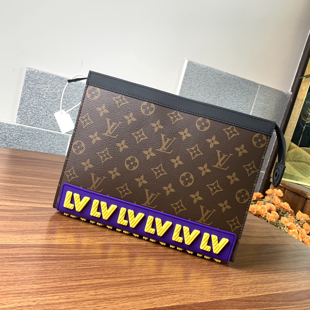 Replica LV Toiletry Pouch 26 in Monogram 035