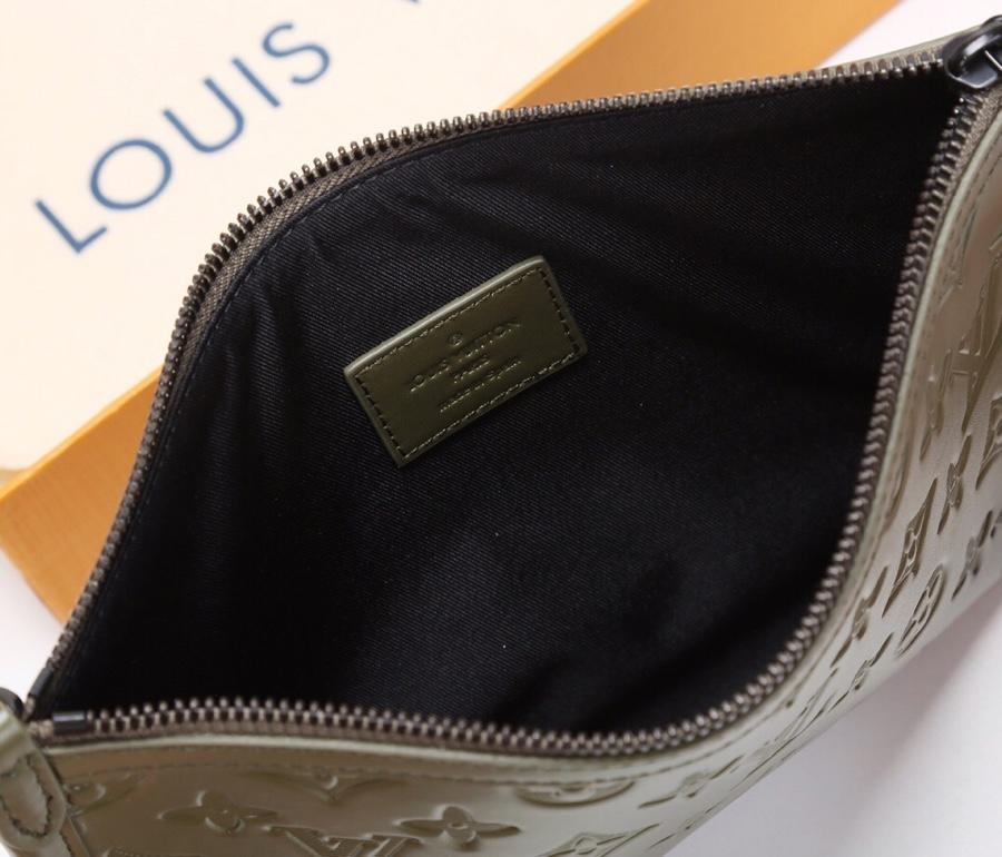 Replica Louis Vuitton Double Flat Messenger Created from Two Separate Zip-close Pouches M44635