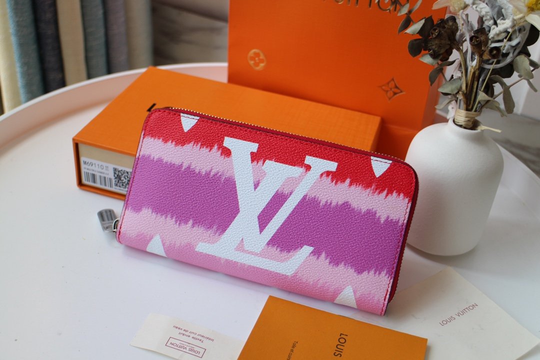 Replica Louis Vuitton LV Escale Zippy Wallet Red