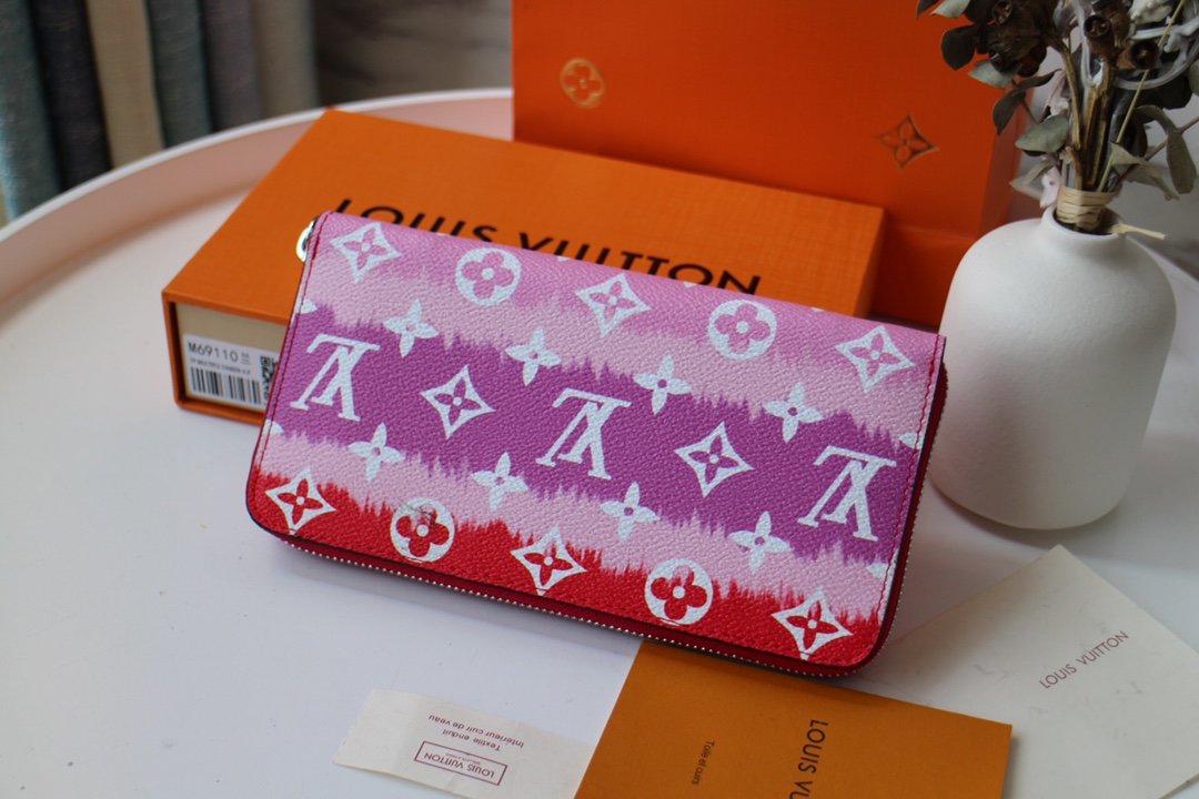 Replica Louis Vuitton LV Escale Zippy Wallet Red