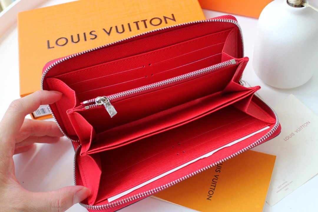 Replica Louis Vuitton LV Escale Zippy Wallet Red