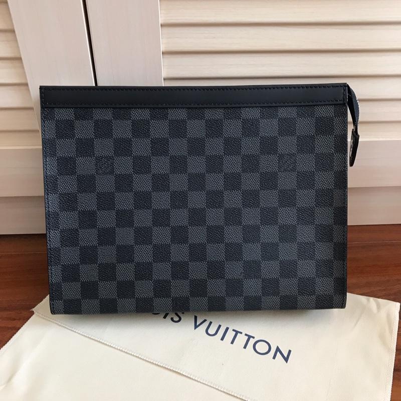 Replica Louis Vuitton M41696 Men Pochette Voyage Pouch 26 Damier Graphite