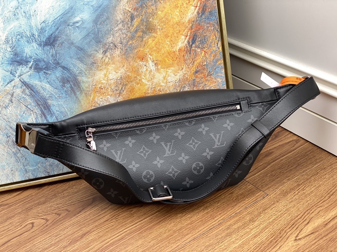 Replica Louis Vuitton M44336 Discovery Bumbag Monogram Eclipse Coated Canvas