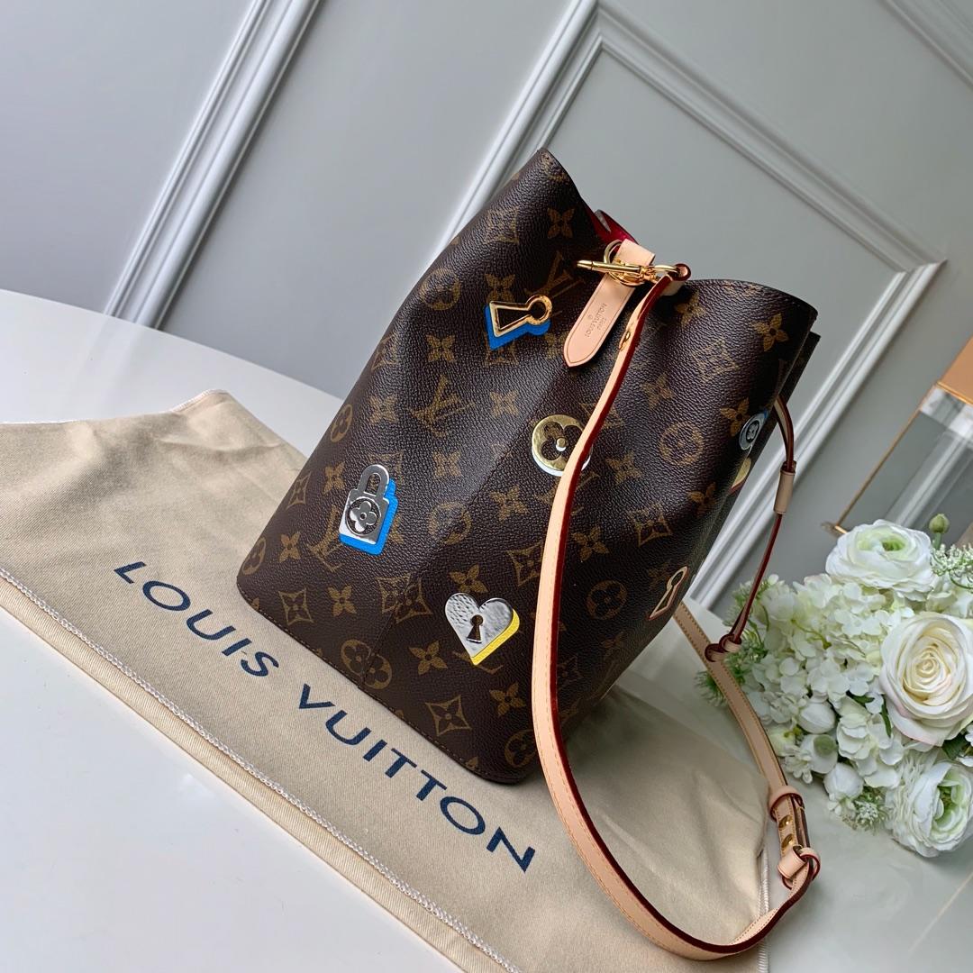 Replica Louis Vuitton M44369 NeoNoe Monogram Coated Canvas with Gold- or Silver-Tone Fused Metallic-Foil Motifs