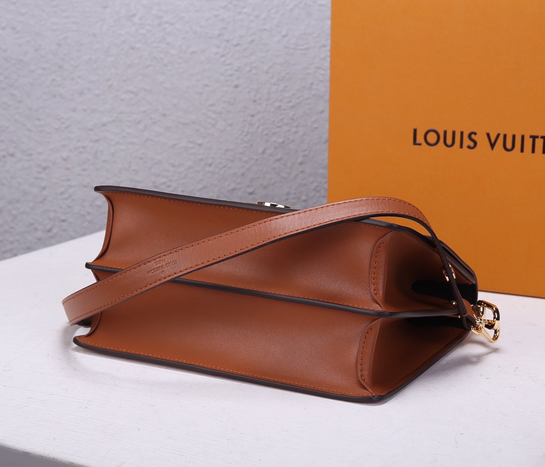 Replica Louis Vuitton M44391 Dauphine MM Latest it Bag Monogram